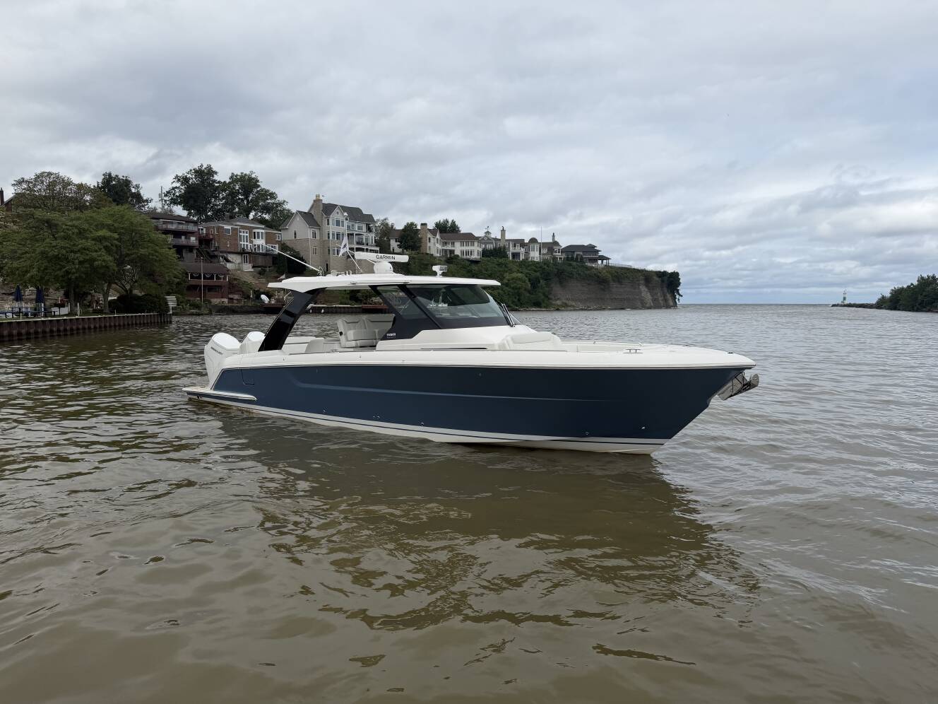 A photo of this 2027 Tiara Yachts 39 LS