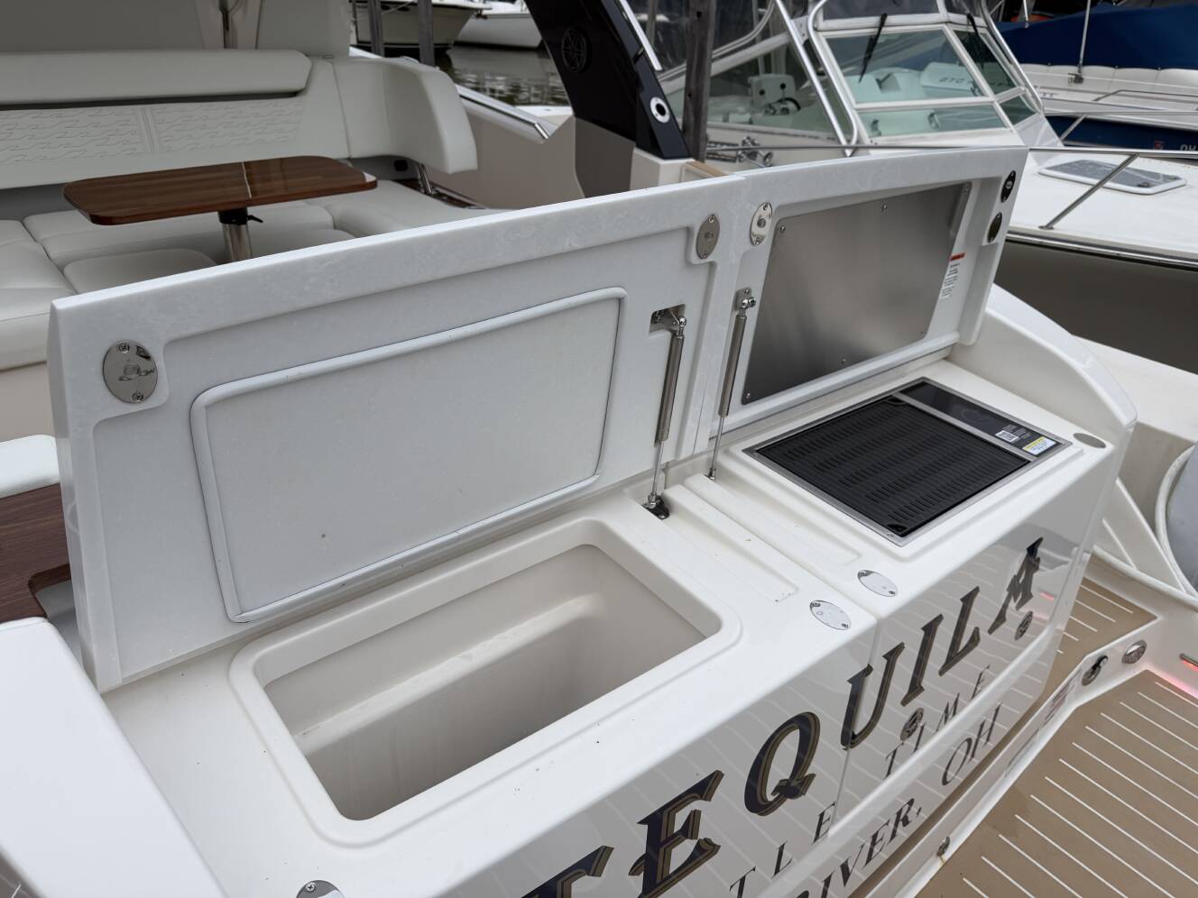 A photo of this 2027 Tiara Yachts 39 LS