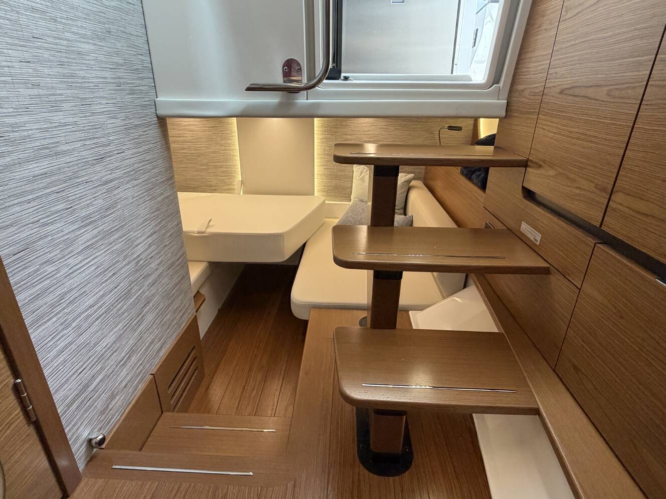 A photo of this 2027 Tiara Yachts 39 LS