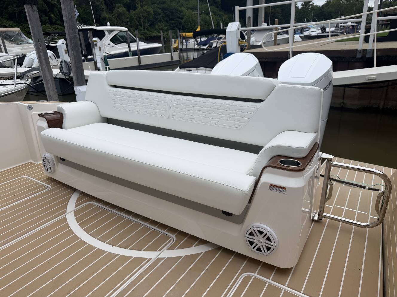 A photo of this 2027 Tiara Yachts 39 LS
