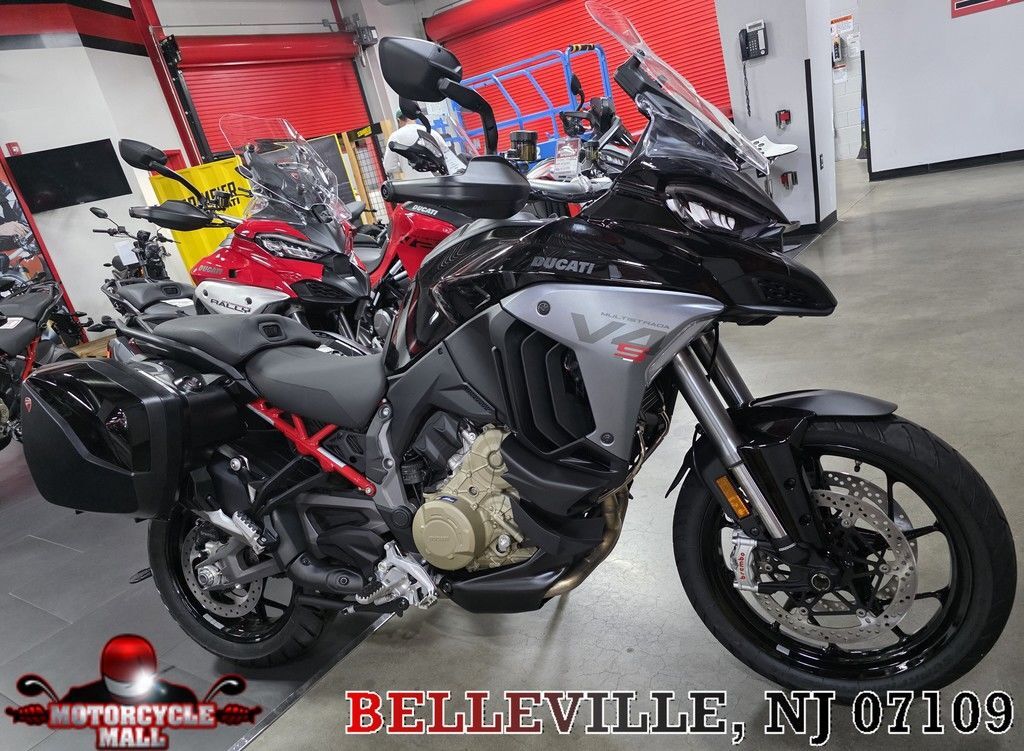 2027 Ducati Multistrada V4 S Travel & Radar Thrilling Black V4 S in Belleville, NJ