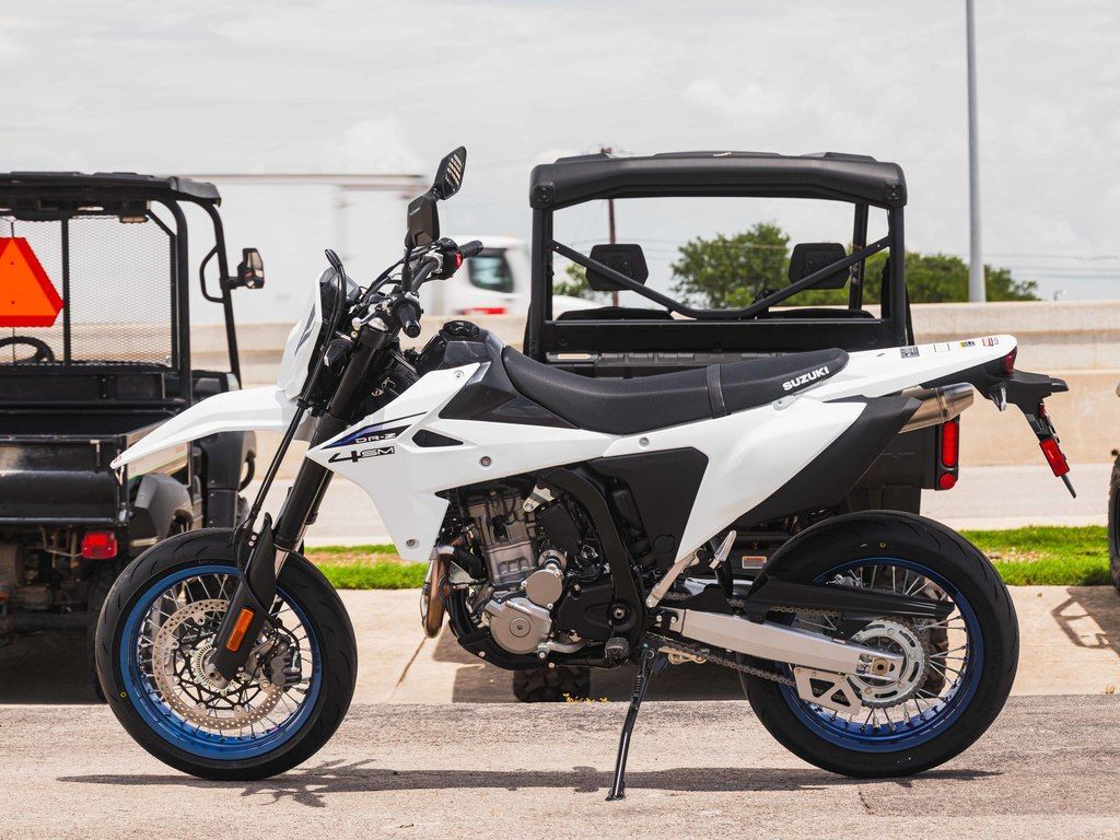 2025 Suzuki DR-Z4SM BASE in New Braunfels, TX