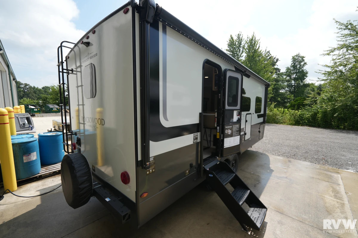 2027 Forest River Rockwood Mini Lite 2525RB in lakeview OH