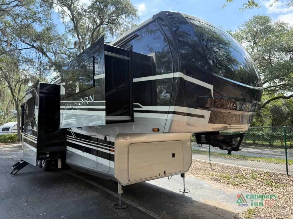 2027 Heartland Bighorn 39FL in seffner FL