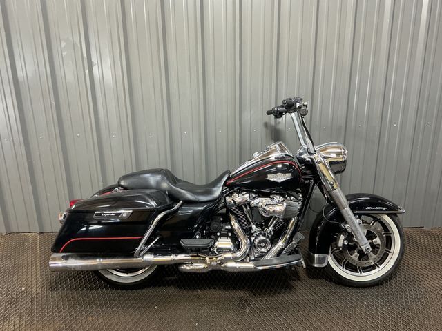 2017 Harley-Davidson Road King Base in Fort Worth, TX