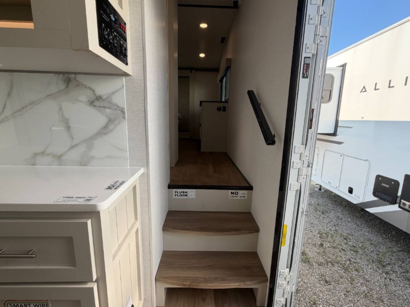 A photo of this 2027 Alliance Rv Avenue 32RLS