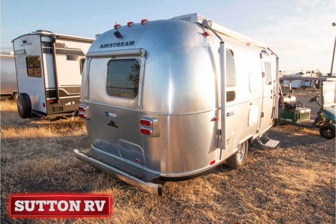 A photo of this 2019 Airstream Tommy Bahama 19CB