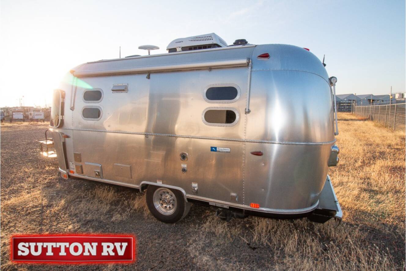 A photo of this 2019 Airstream Tommy Bahama 19CB
