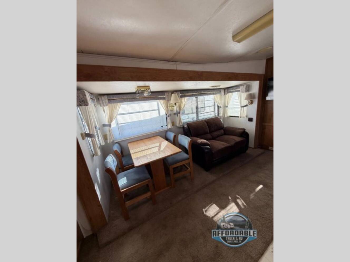 A photo of this 1994 Hitchiker HitchHiker HHII 26RKUG