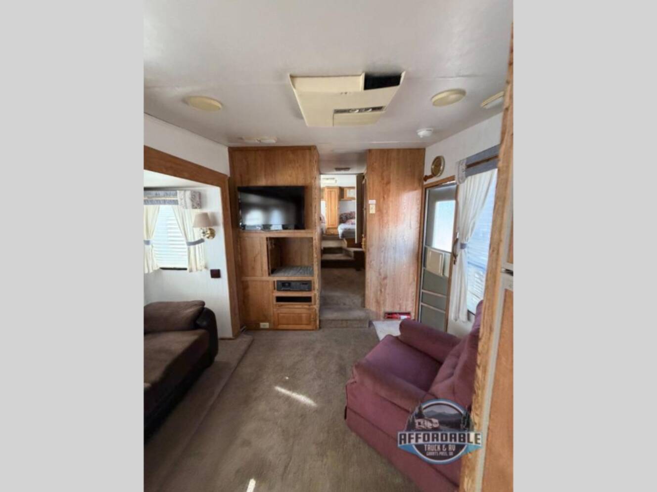 A photo of this 1994 Hitchiker HitchHiker HHII 26RKUG