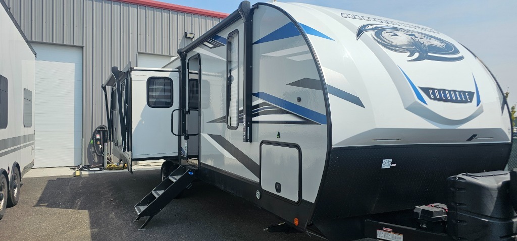 2021 Forest River Rv Cherokee Alpha Wolf 26RL-L in richland WA