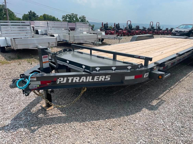 2027 PJ TRAILERS EV 83X22 W/ Monster Ramps (9964) in Frankfort, OH