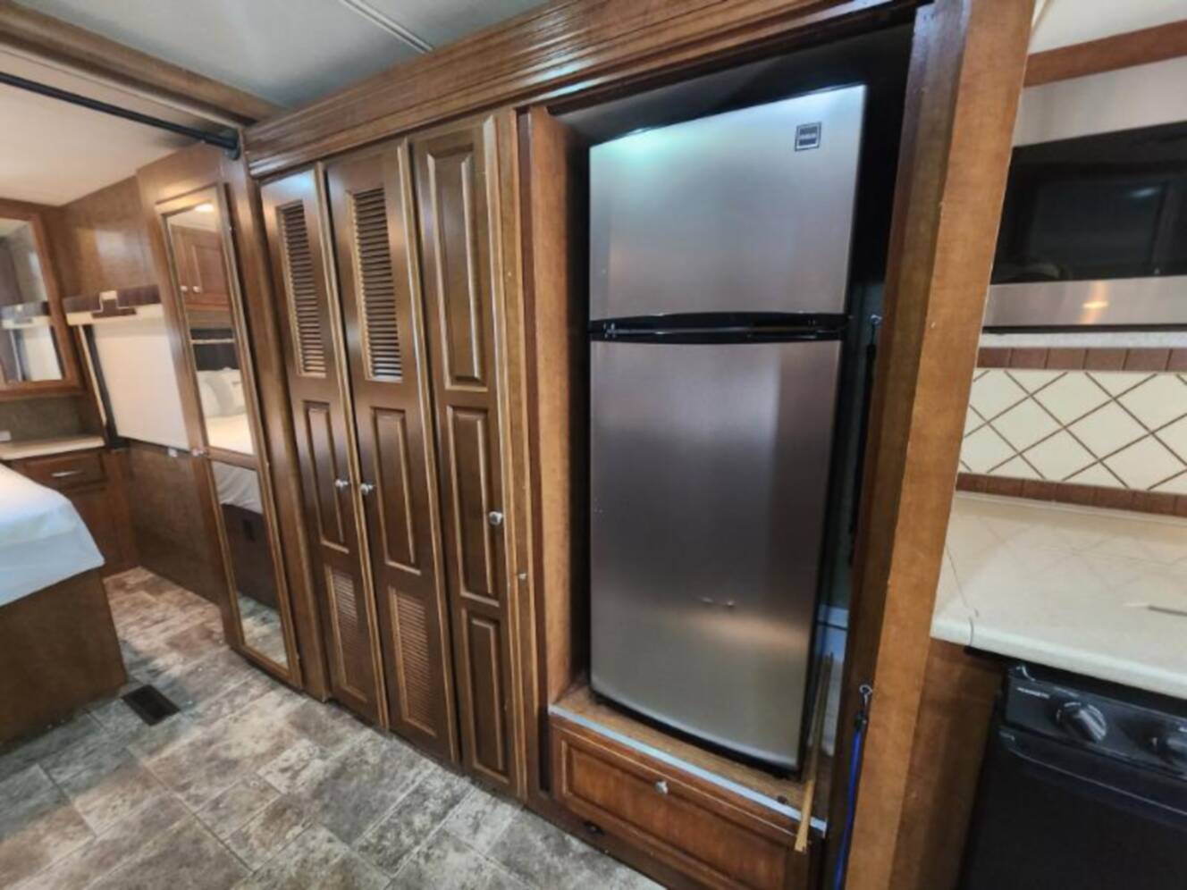 A photo of this 2013 Thor Motor Coach Palazzo 33.2