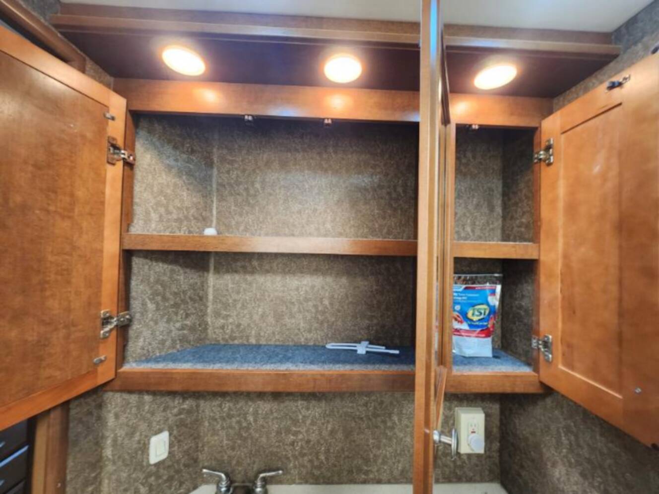 A photo of this 2013 Thor Motor Coach Palazzo 33.2
