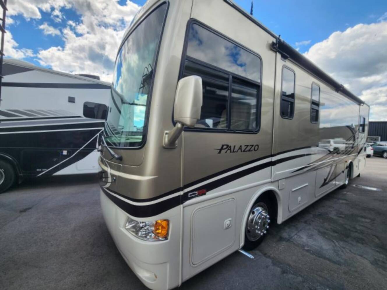 A photo of this 2013 Thor Motor Coach Palazzo 33.2