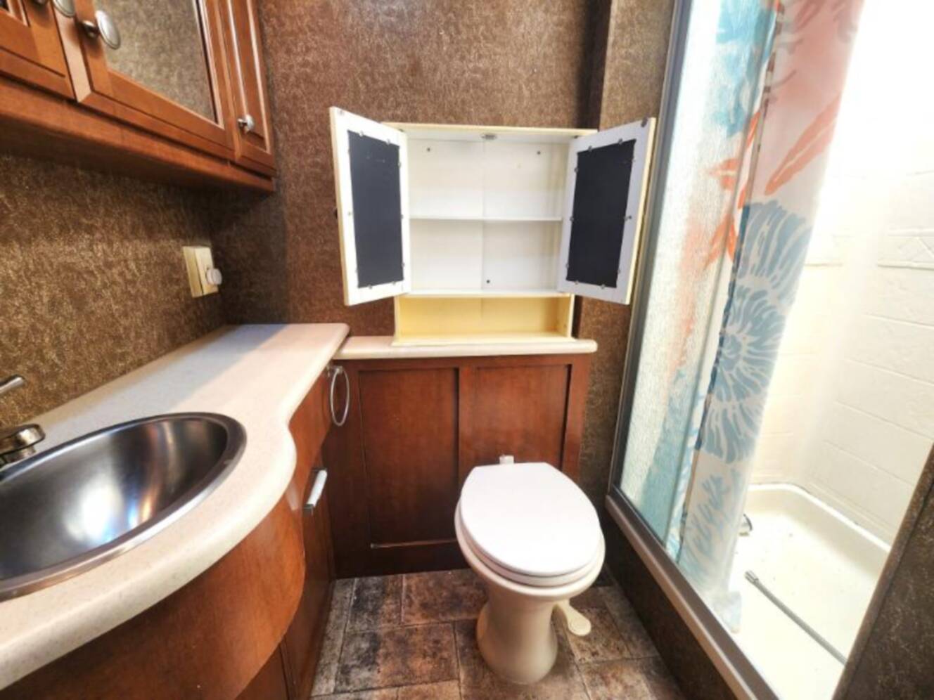 A photo of this 2013 Thor Motor Coach Palazzo 33.2