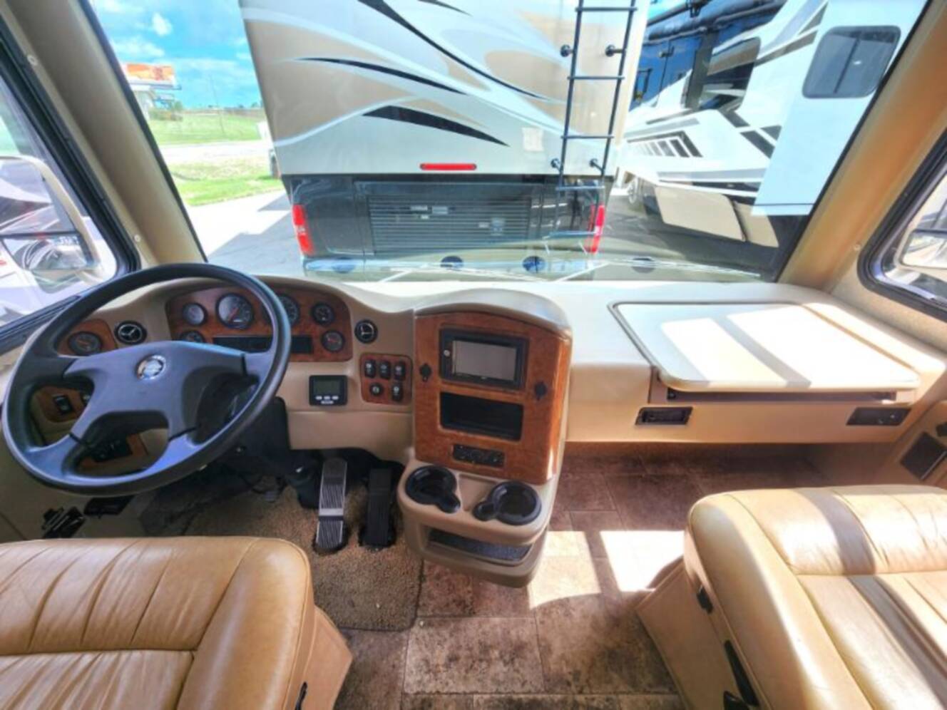 A photo of this 2013 Thor Motor Coach Palazzo 33.2