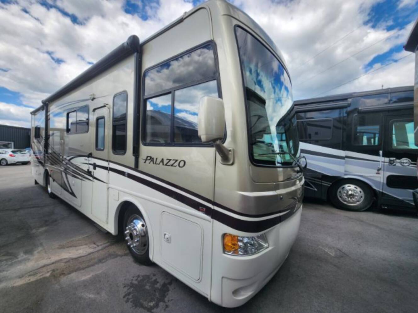 A photo of this 2013 Thor Motor Coach Palazzo 33.2