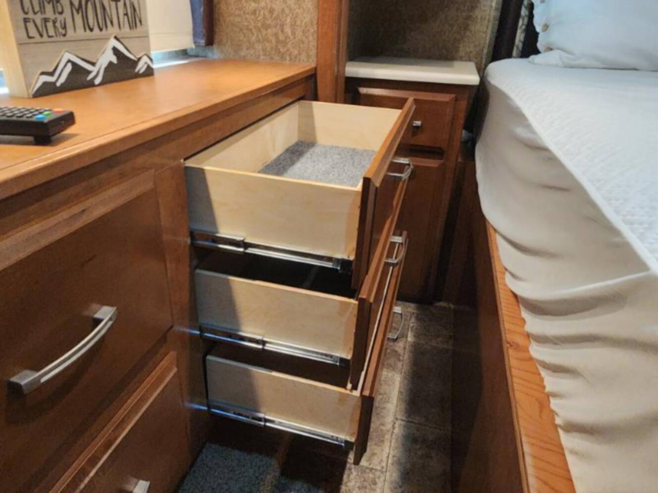 A photo of this 2013 Thor Motor Coach Palazzo 33.2