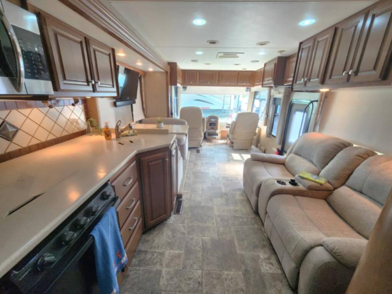A photo of this 2013 Thor Motor Coach Palazzo 33.2
