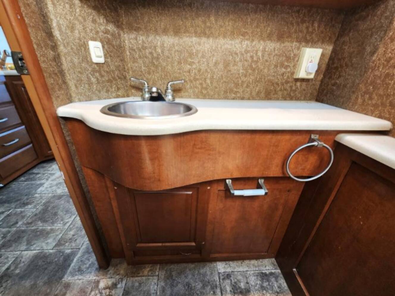 A photo of this 2013 Thor Motor Coach Palazzo 33.2