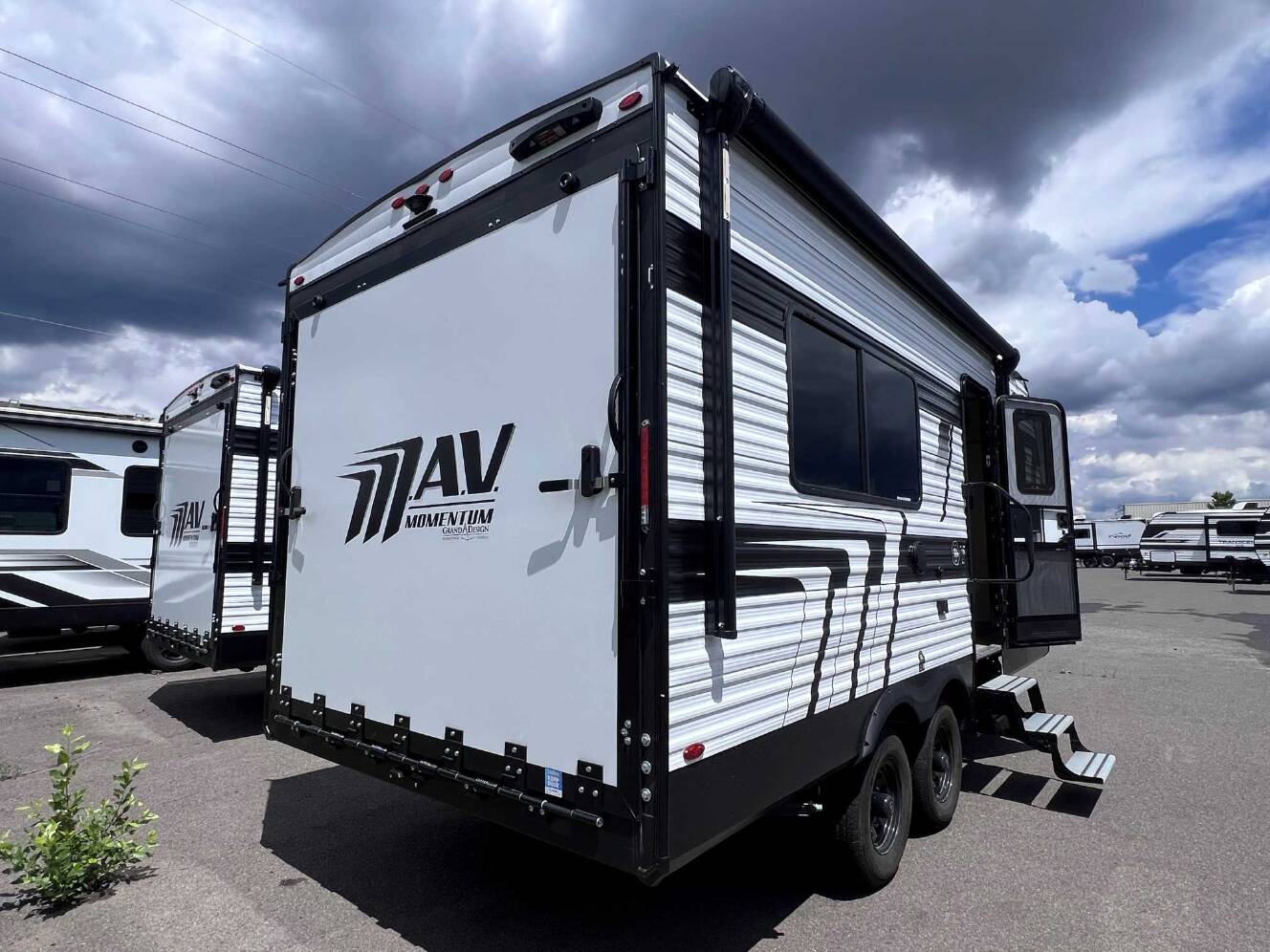 A photo of this 2027 Jayco Precept 34G