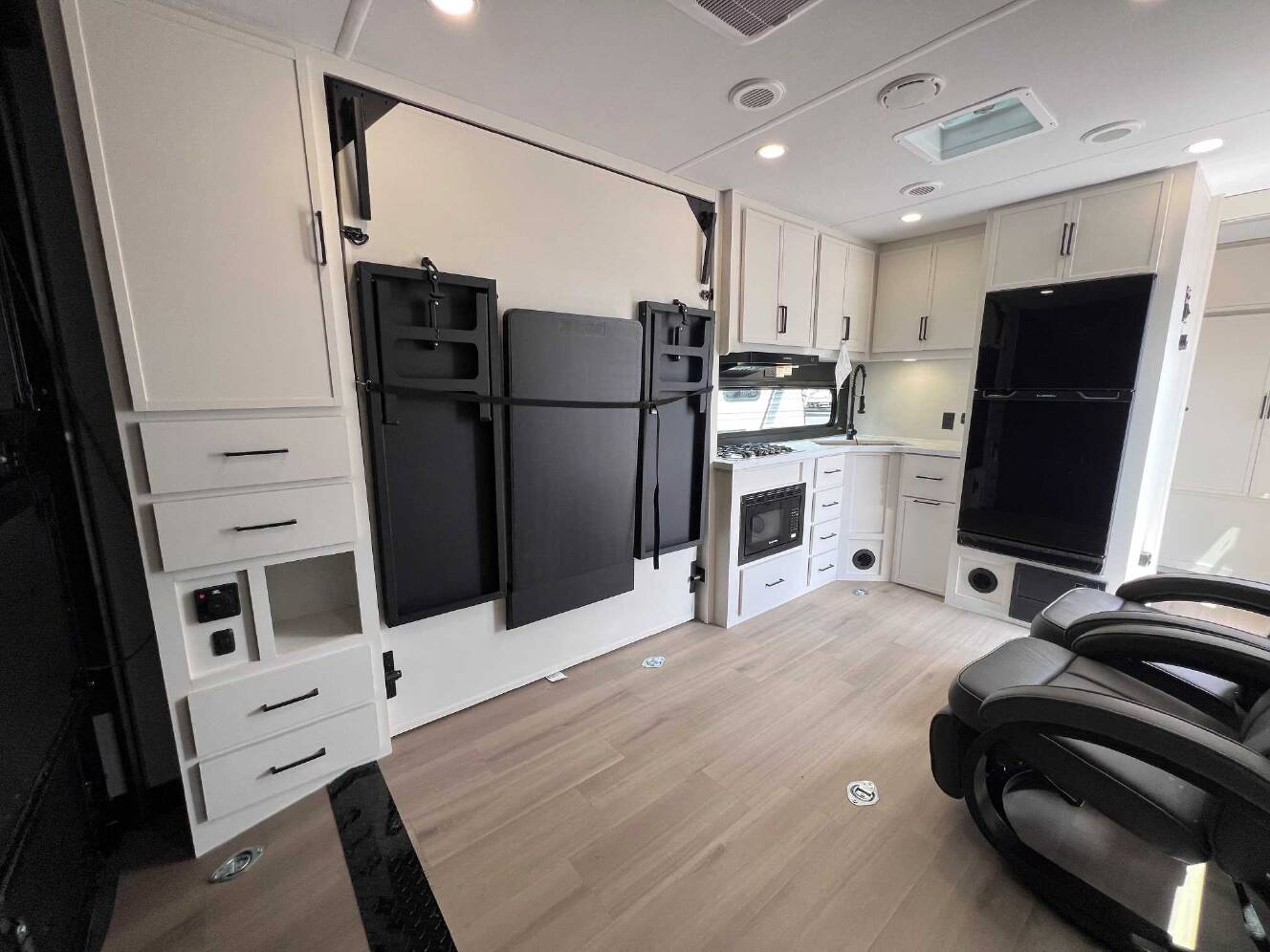 A photo of this 2027 Jayco Precept 34G
