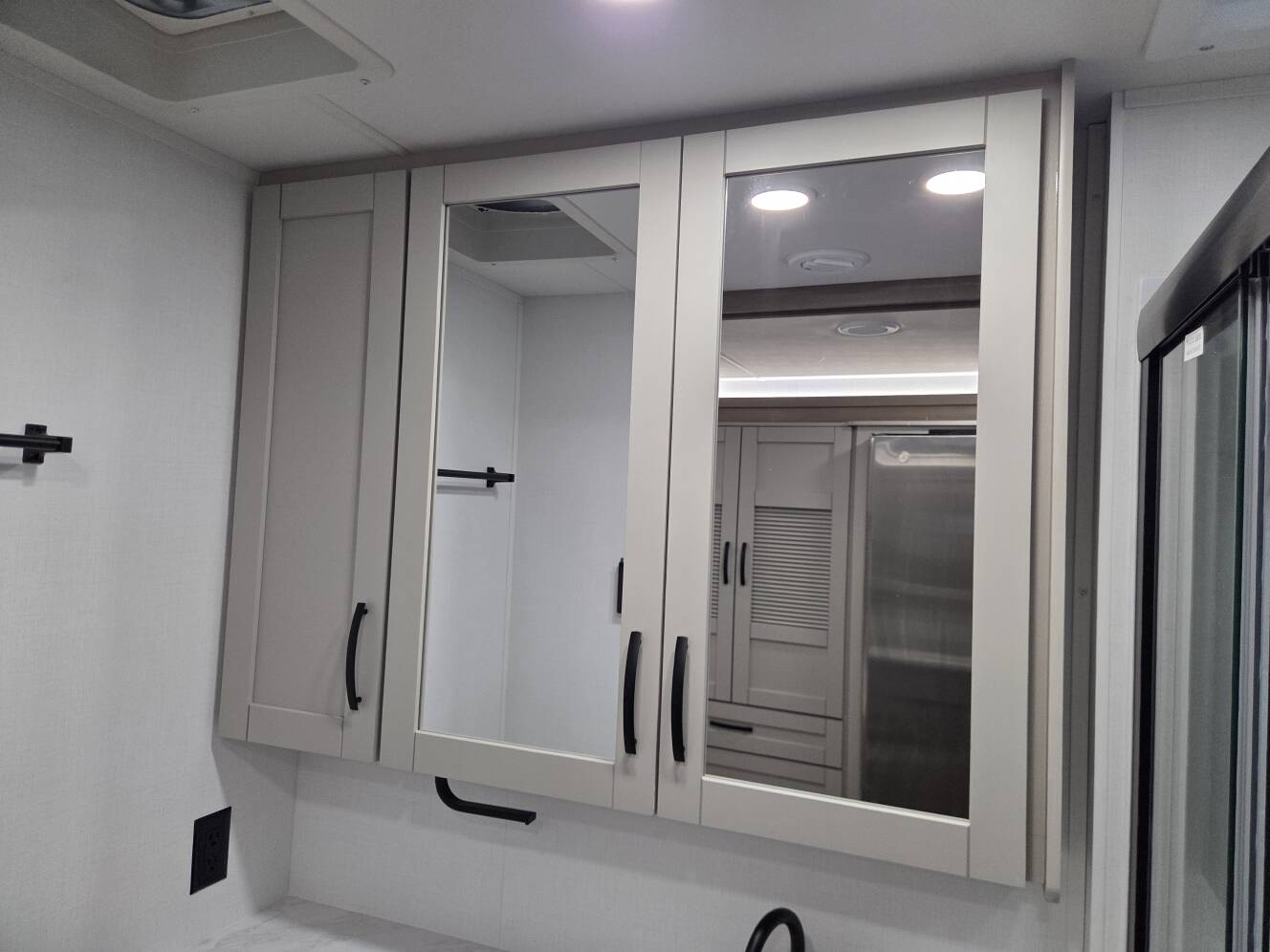 A photo of this 2027 Jayco Precept 34G