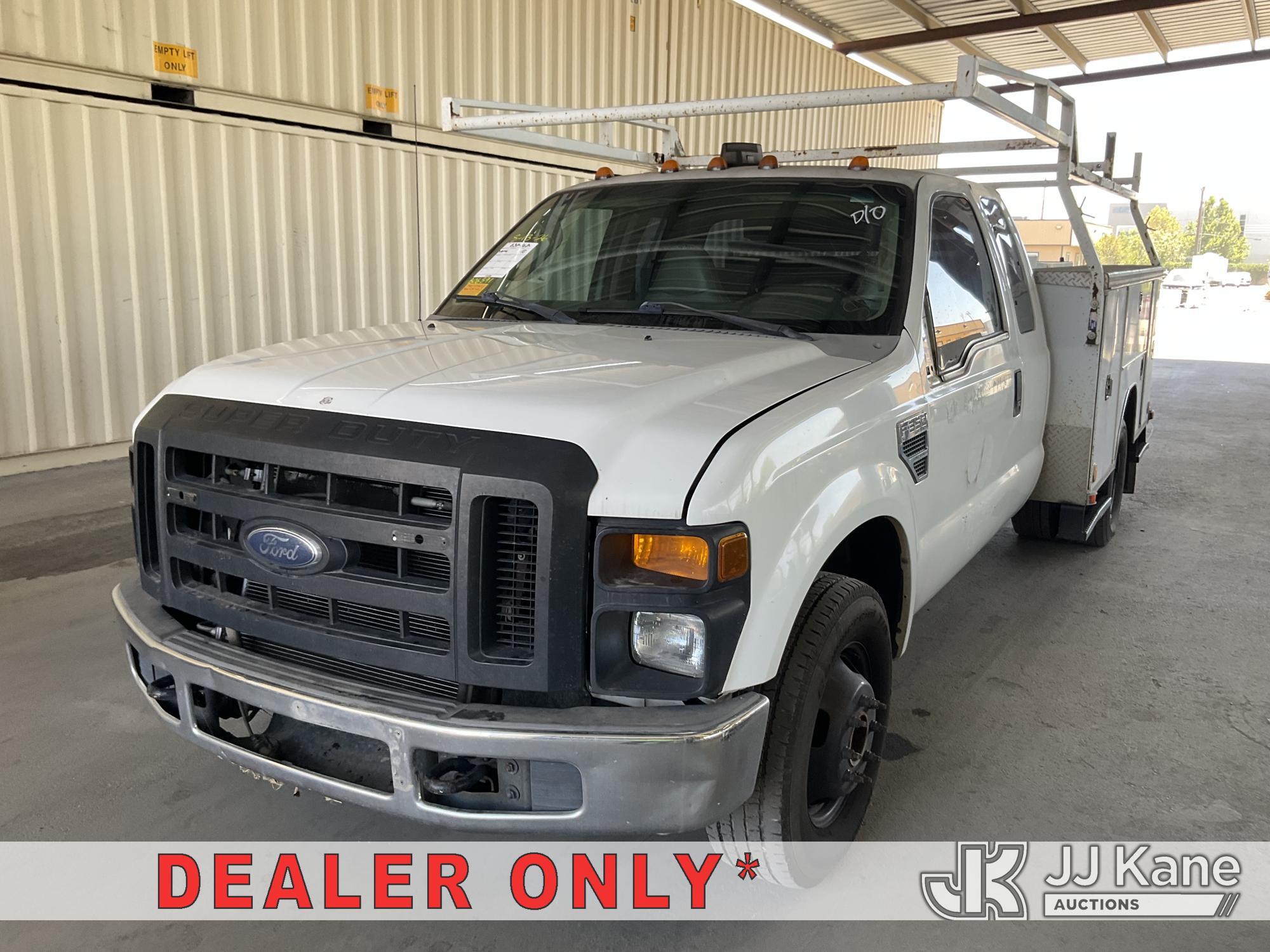 2010 Ford F-350 SD in Jurupa Valley, CA