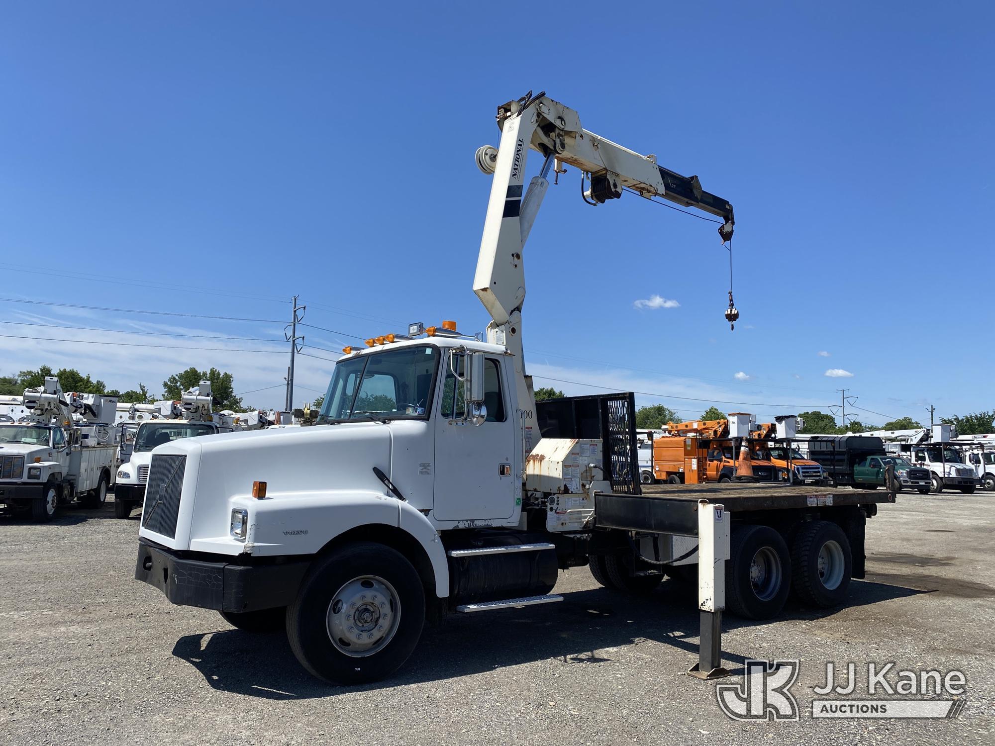 1999 Volvo WG6X4 in Plymouth Meeting, PA