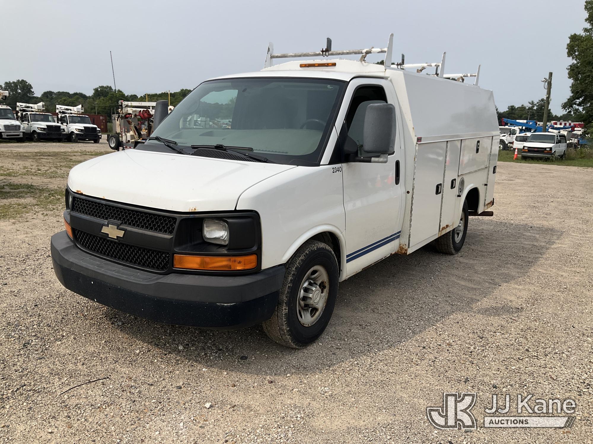 2014 CHEVROLET Express G3500 in Charlotte, MI