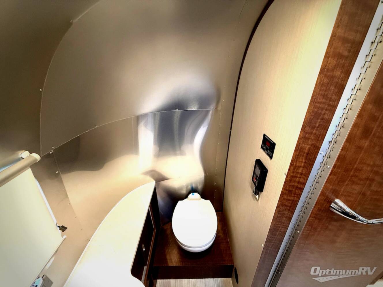 A photo of this 2021 Airstream Globetrotter 23FB