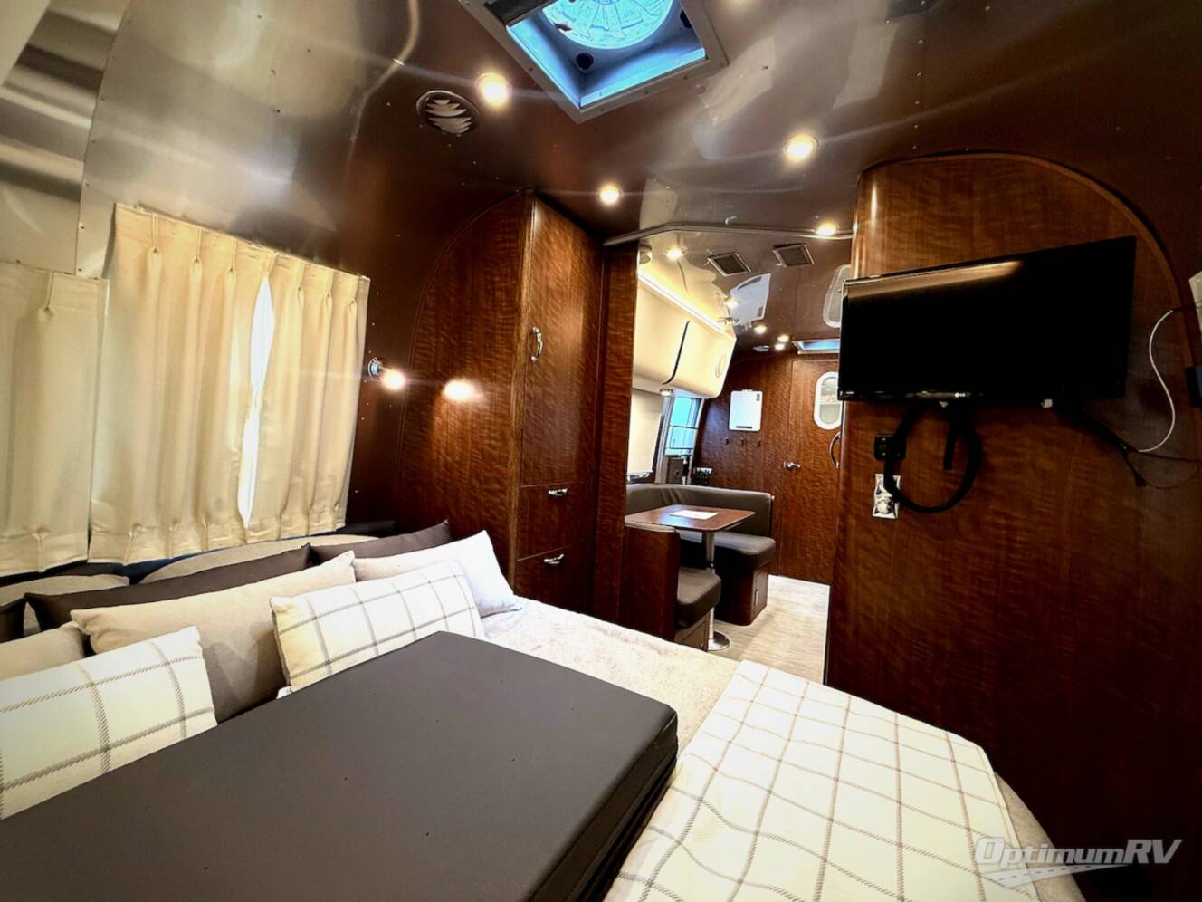 A photo of this 2021 Airstream Globetrotter 23FB