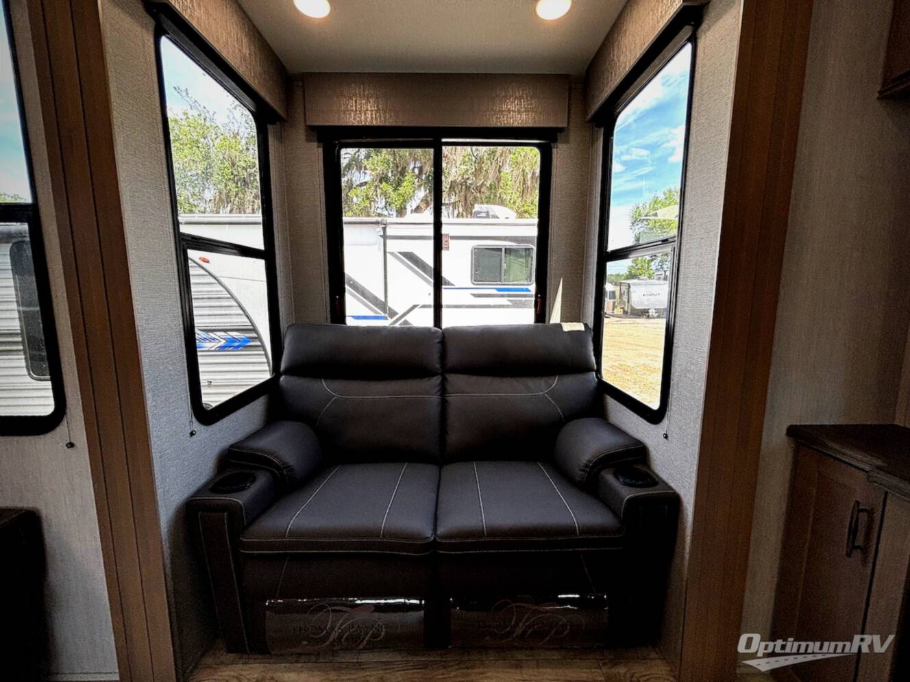 A photo of this 2024 Grand Design Momentum G-Class 415G