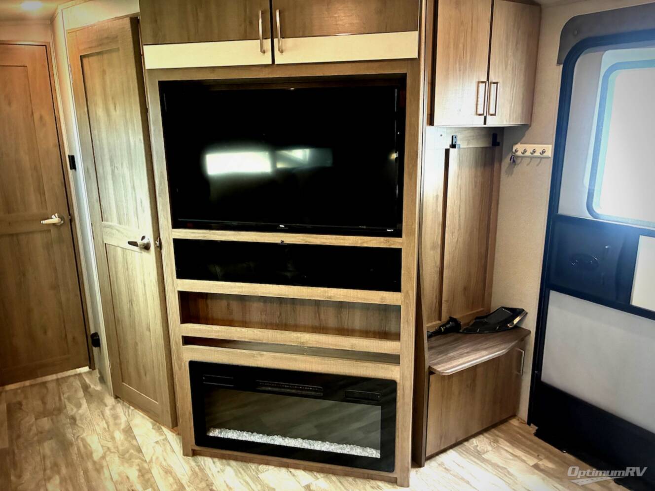 A photo of this 2022 Grand Design Imagine 3250BH