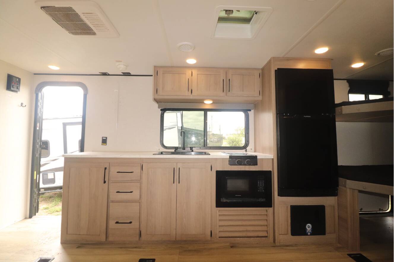 A photo of this 2025 Keystone Coleman 25B