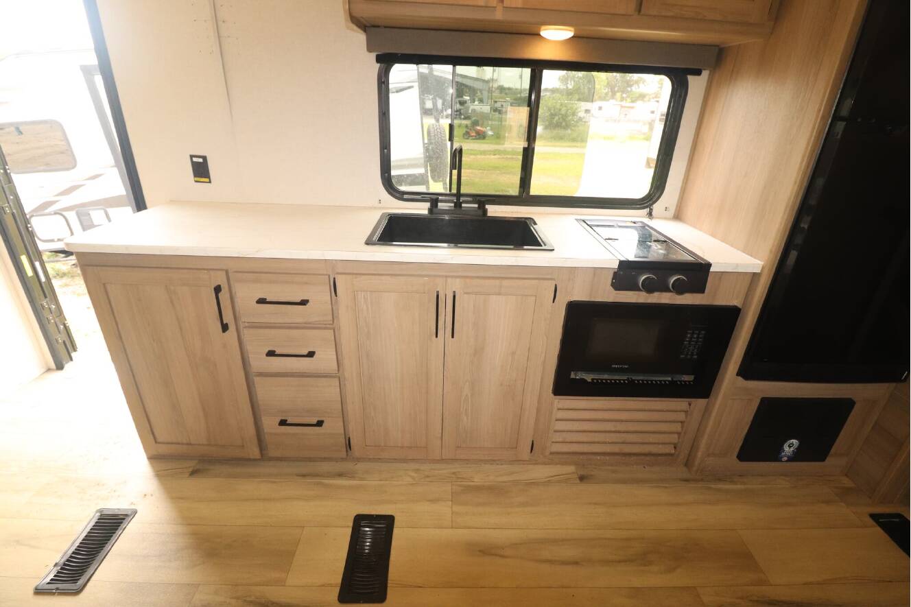 A photo of this 2025 Keystone Coleman 25B