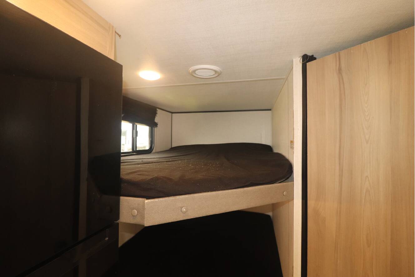 A photo of this 2025 Keystone Coleman 25B