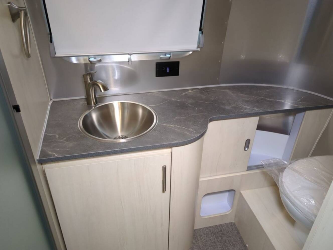 A photo of this 2026 Airstream Flying Cloud 23FB