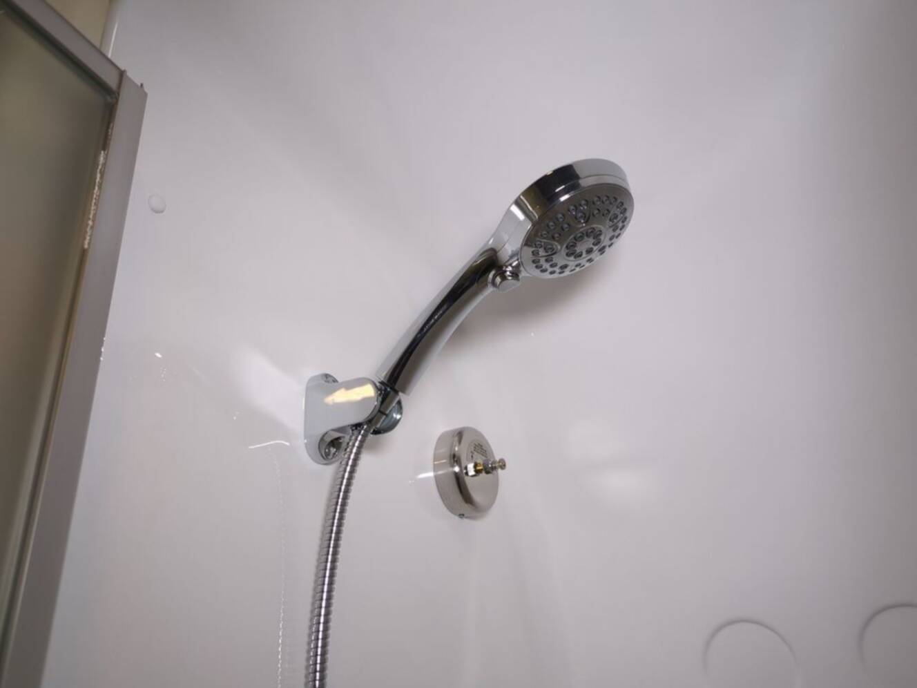 A photo of this 2026 Airstream Flying Cloud 23FB