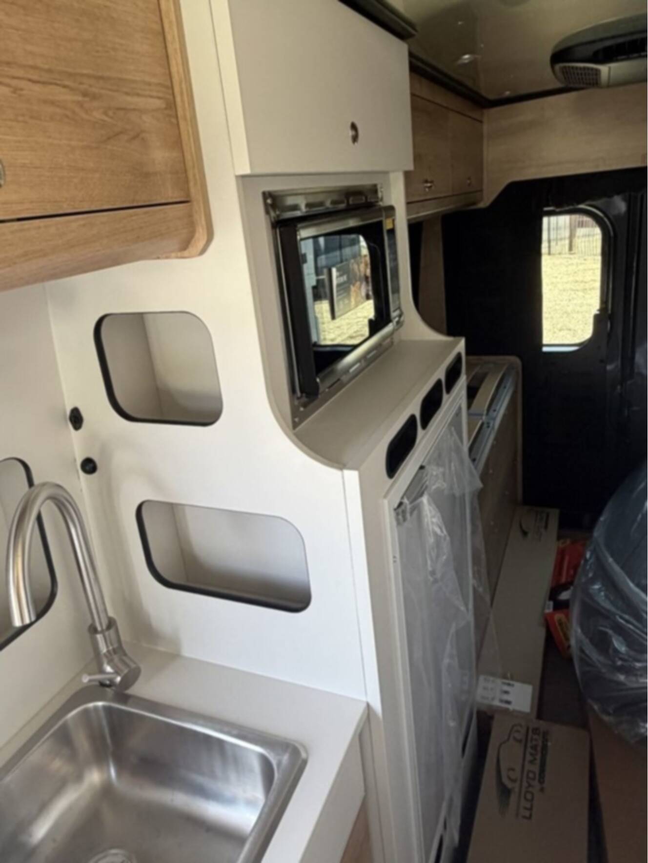 A photo of this 2027 Airstream Rangeline 21PS