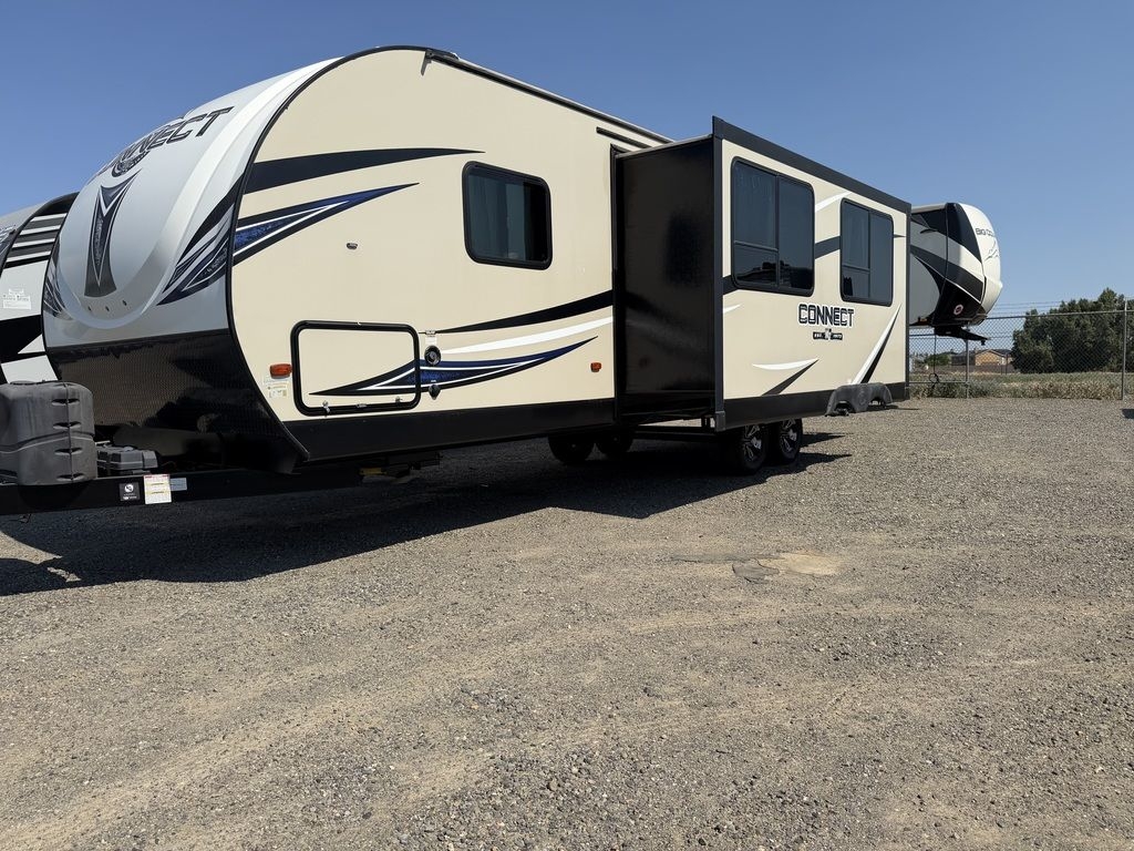 2018 Kz Connect C281BHK in los banos