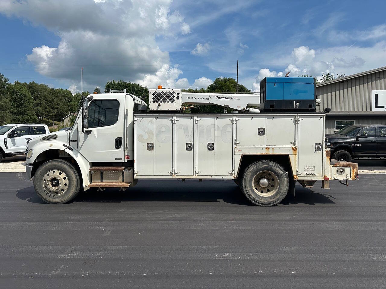 2006 FREIGHTLINER BUSINESS CLASS M2 106 in Windom, MN