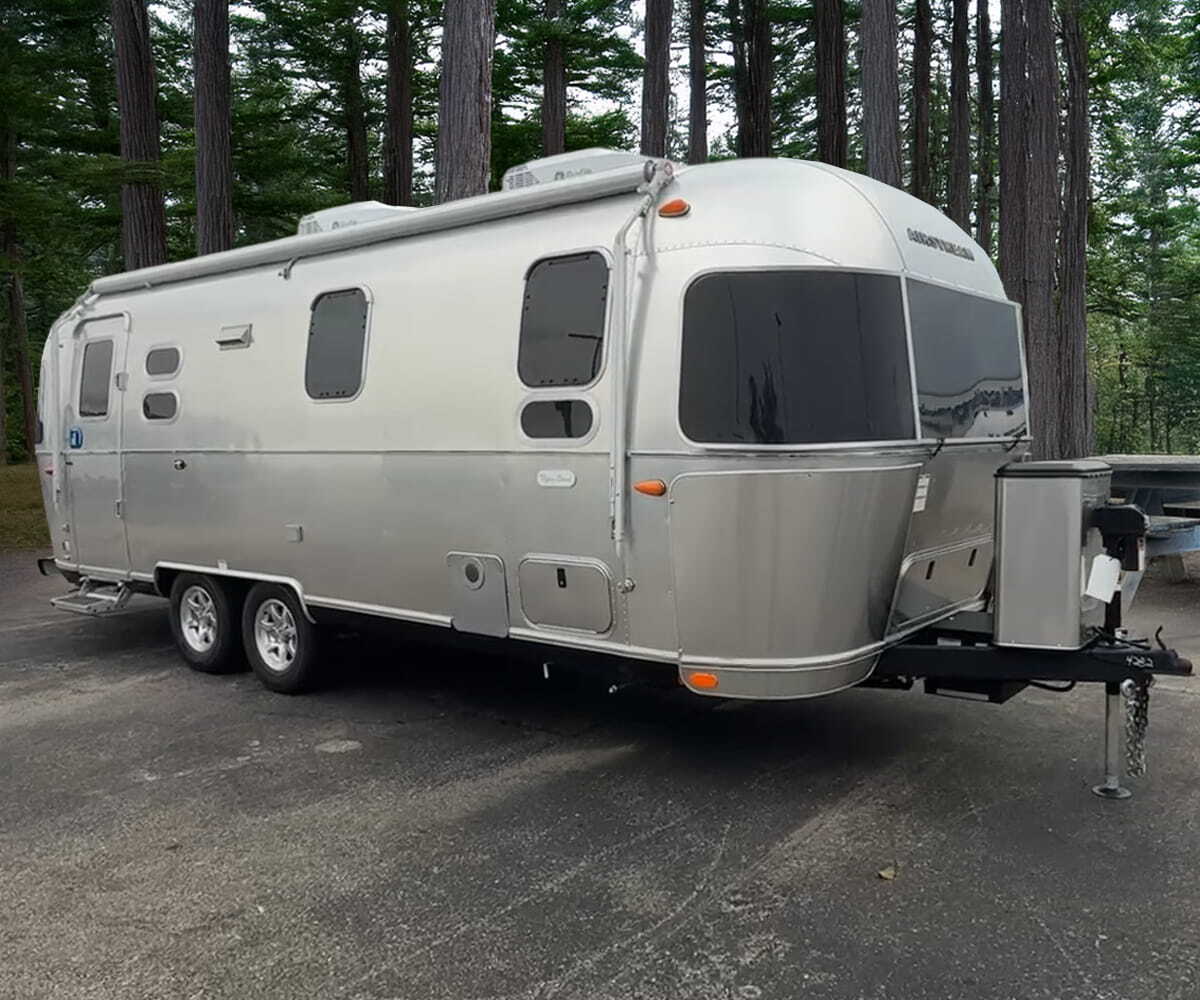 2027 Airstream Flying Cloud 25FB Twin in columbus OH