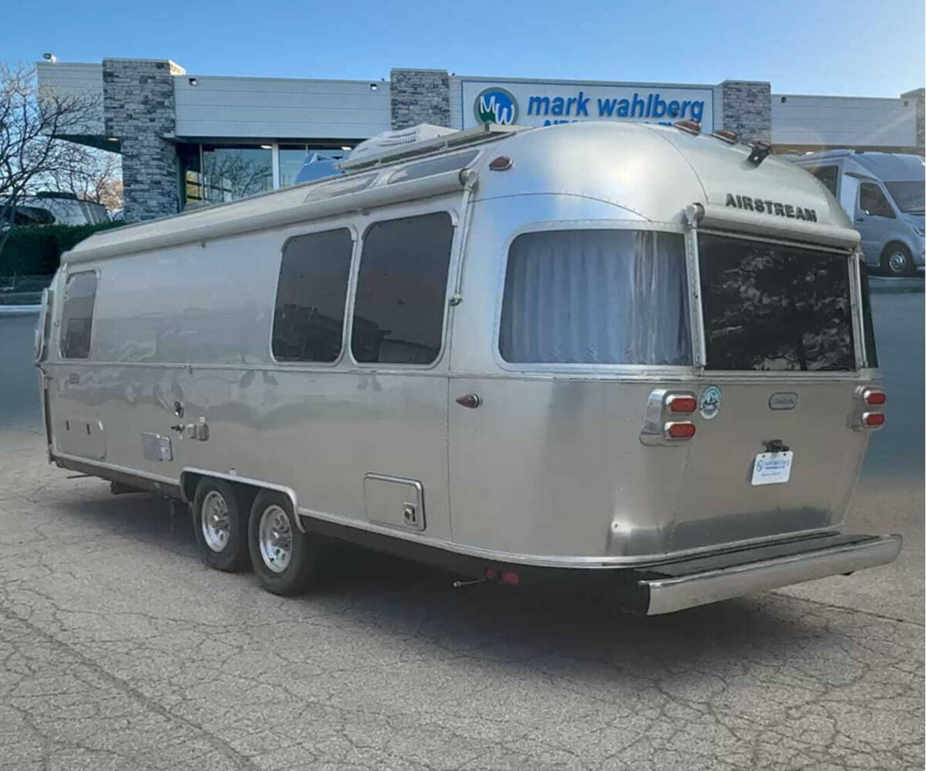 A photo of this 2022 Airstream Globetrotter 27FB Twin