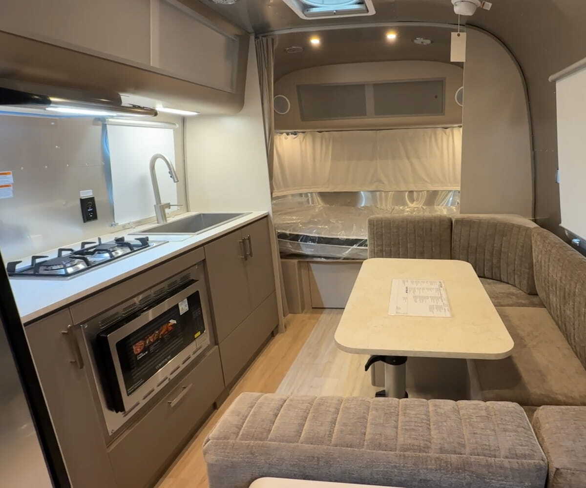 2027 Airstream Caravel 22FB in columbus OH