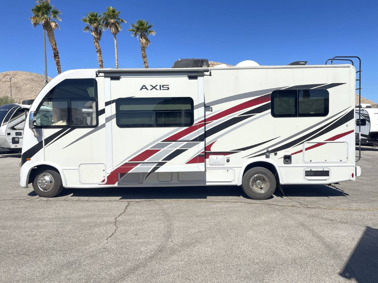 A photo of this 2023 Thor AXIS 24.1