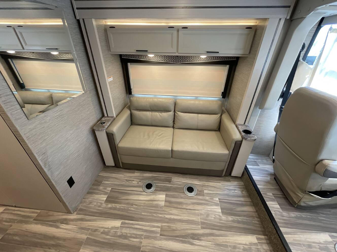 A photo of this 2023 Thor AXIS 24.1