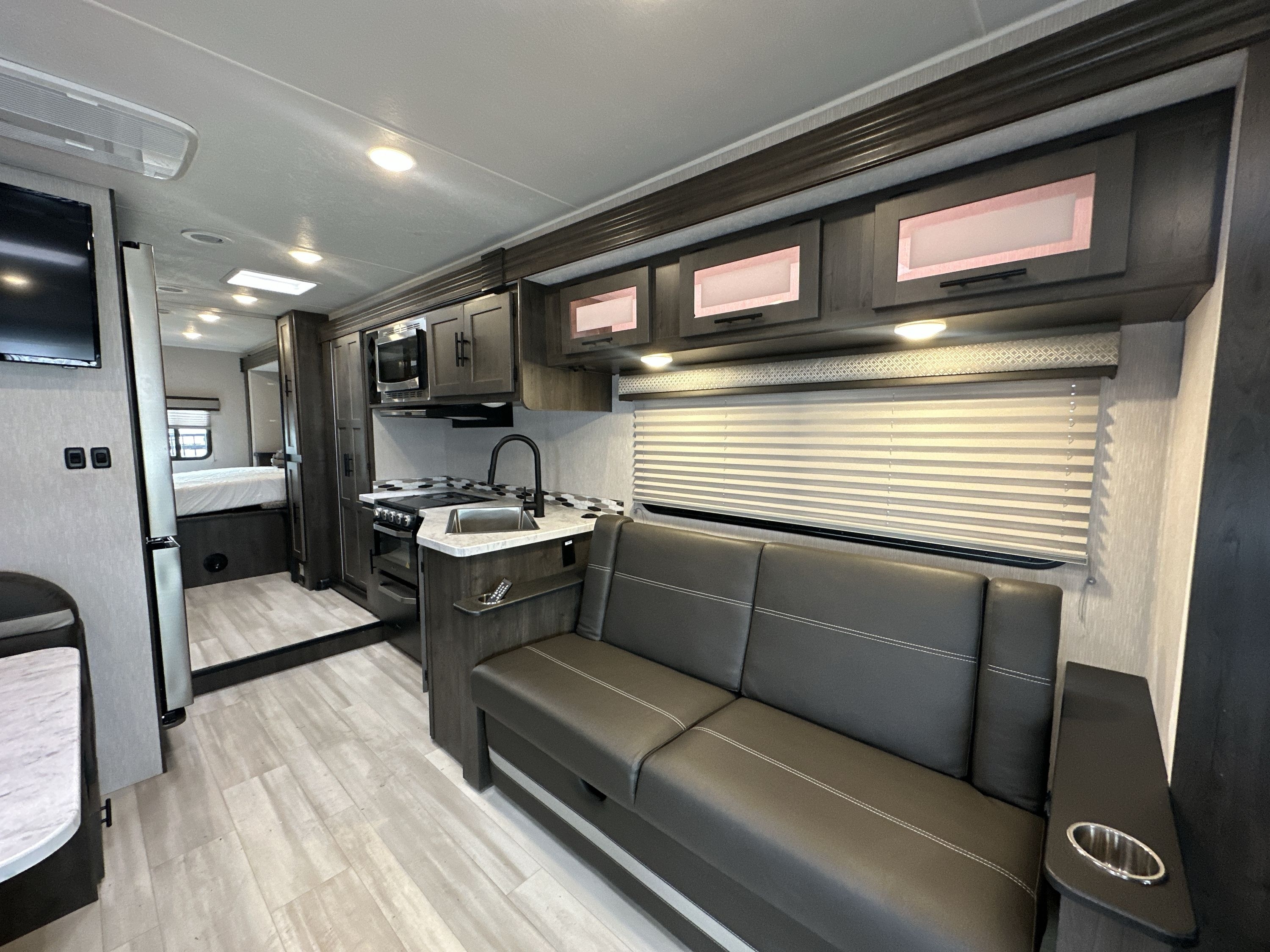 2023 Coachmen LEPRECHAUN 311FS in rossford OH