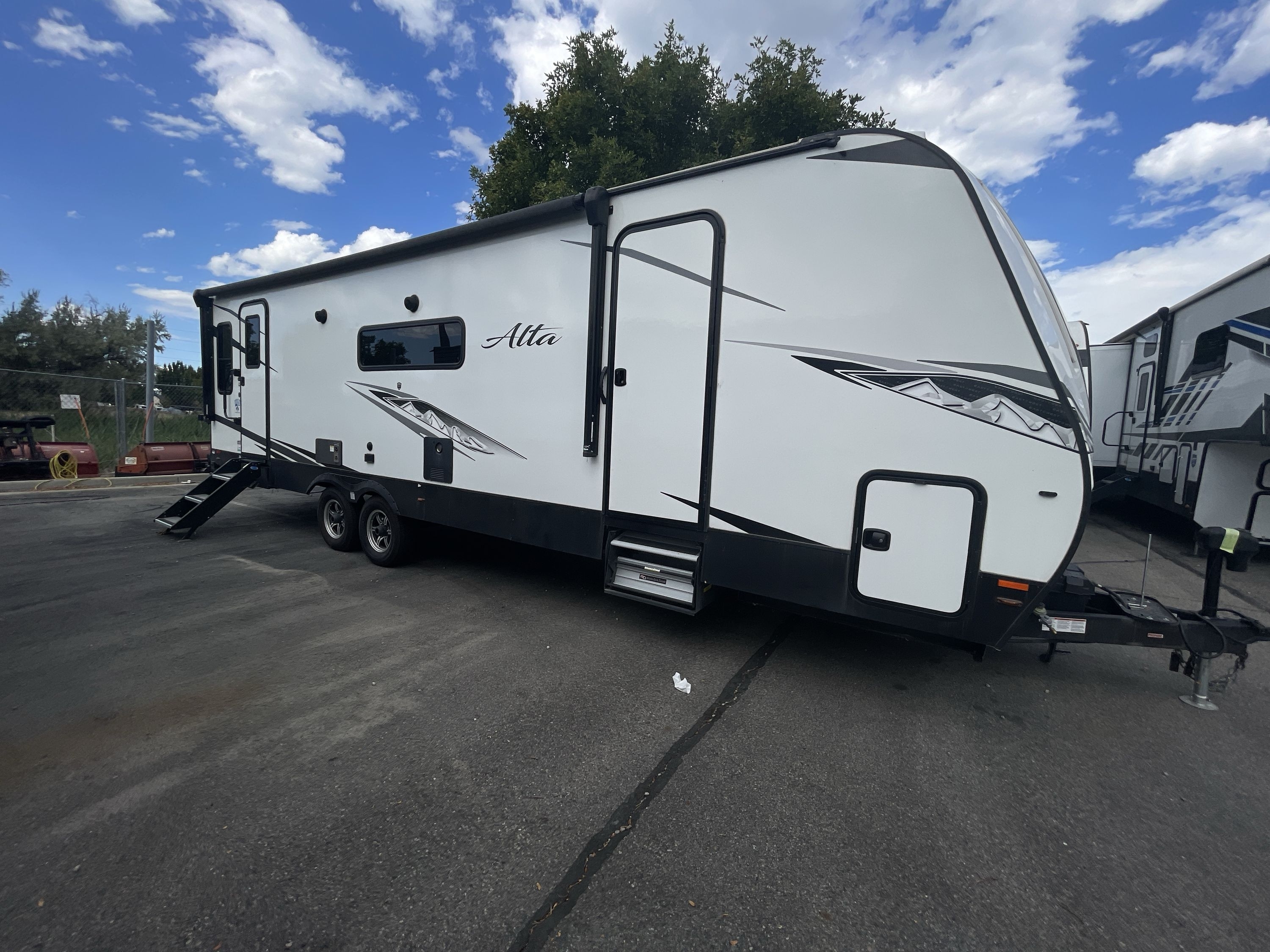 2023 East To West ALTA 2850KRL in draper UT